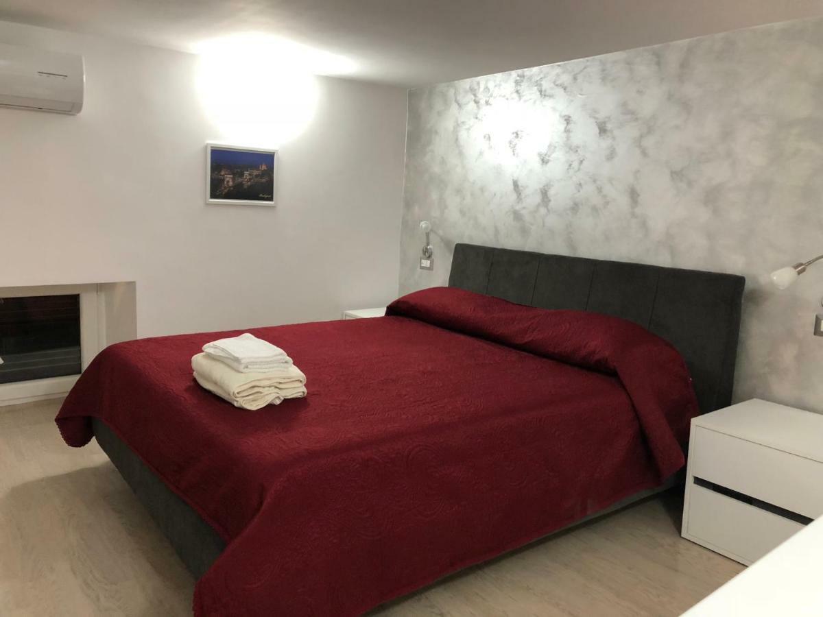 Casa De Barrio Apartment Наполи Екстериор снимка