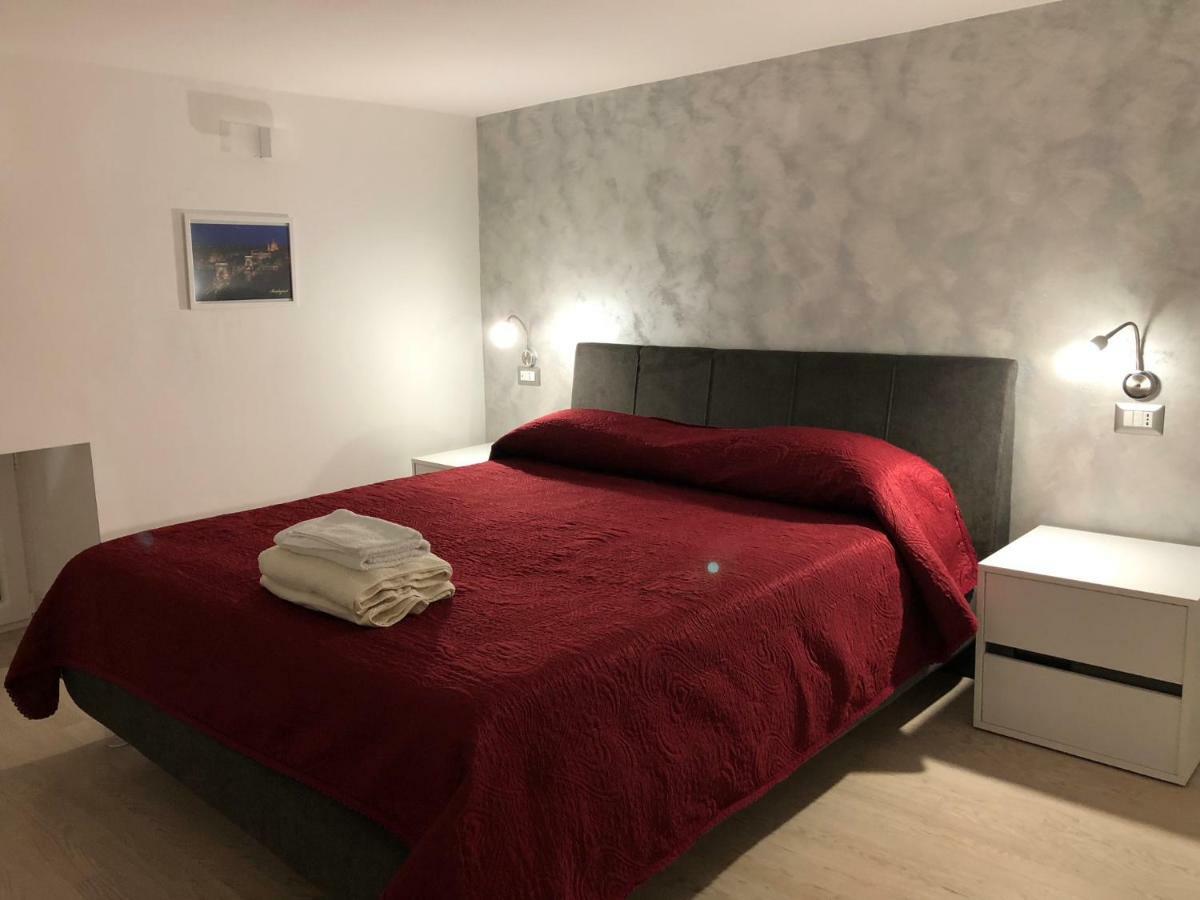 Casa De Barrio Apartment Наполи Екстериор снимка